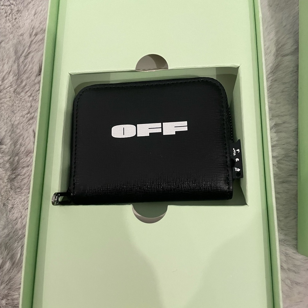 Off-White Logo Print Zip-Around Unisex Wallet - Picture 6 of 13